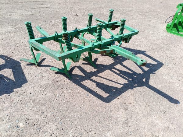 Cultivador de 7 brazos con muelles
