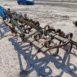 Cultivador agrícola de 13 brazos de rosco