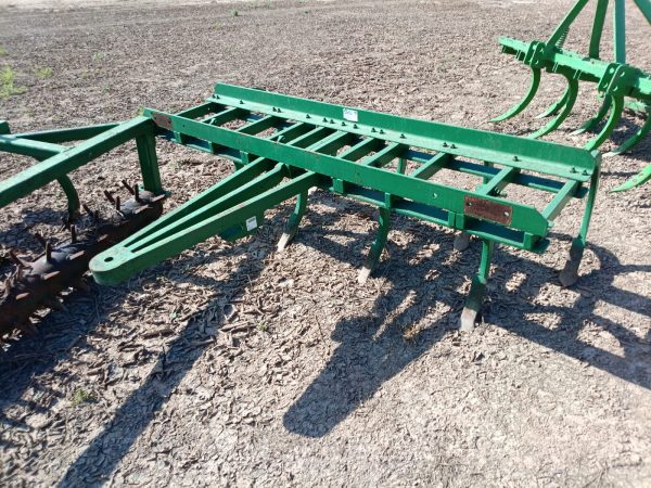 Cultivador agrícola de 9 brazos fijos - Imagen 2
