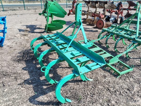 Cultivador agricola de 9 brazos fijos - Imagen 2