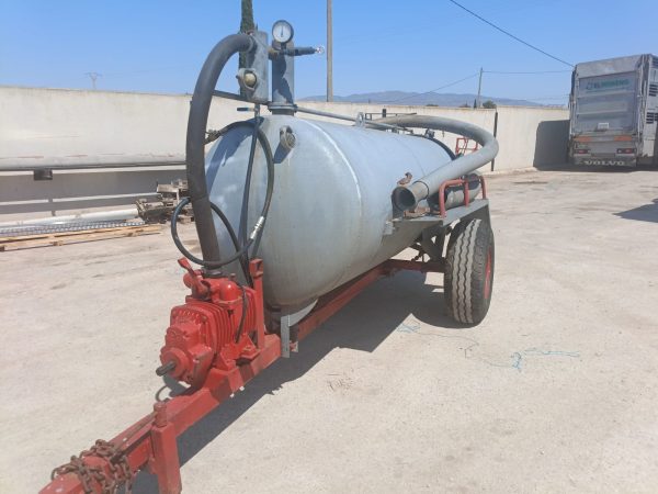 Cuba galvanizada de 2500 litros - Imagen 6