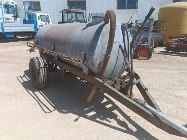 Cuba para purines de 2500 litros - Imagen 2