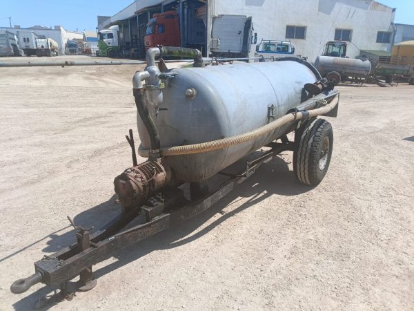 Cuba galvanizada de 2500 litros - Imagen 6