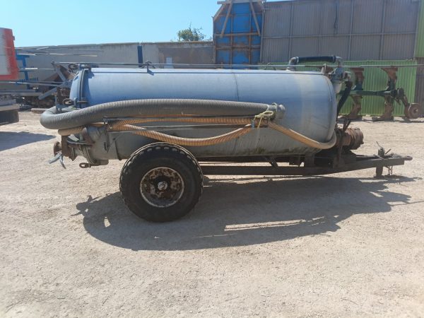 Cuba galvanizada de 2500 litros