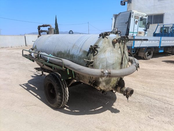 Cuba galvanizada de 3000 litros - Imagen 3