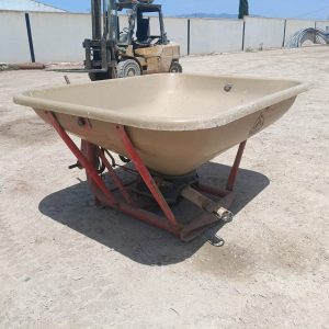 Abonadora con tolva 150x190 cm