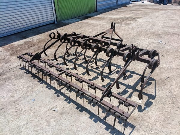 Cultivador agrícola robusto de 15 brazos con rastrillo