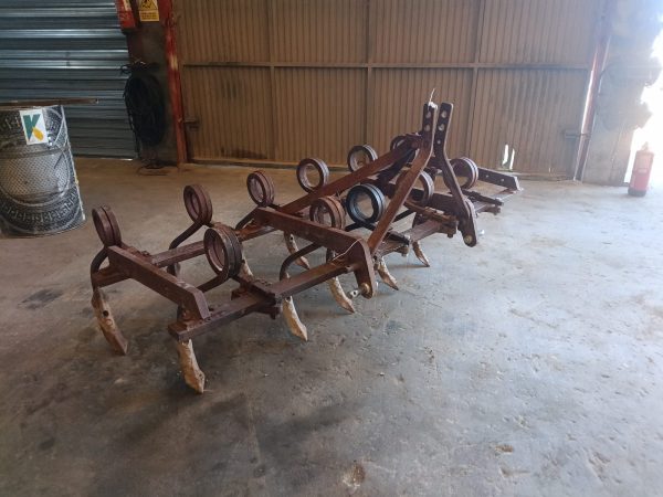 Cultivador de 11 brazos de rosco de 2 hileras y 360 cm